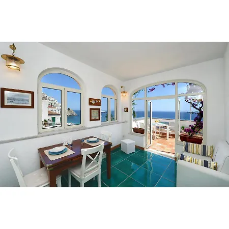 Lady Laura House ホテル